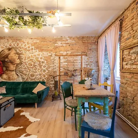 Apartment At The Folklore