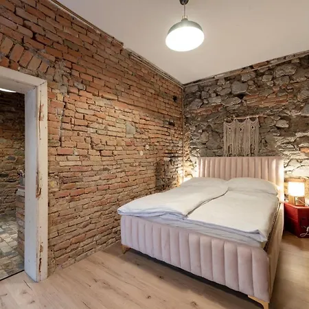 Apartment At The Folklore