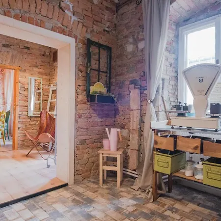 Apartment At The Folklore *